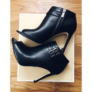 Michael Kors - Saylor Bootie
